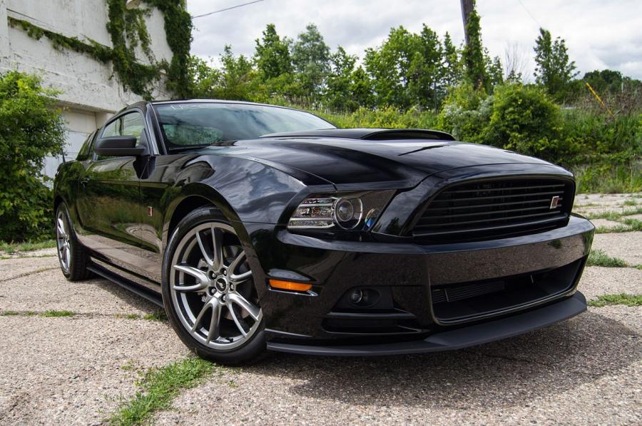  Ford Mustang RS by Roush 2012 года  (фото 20 из 32)